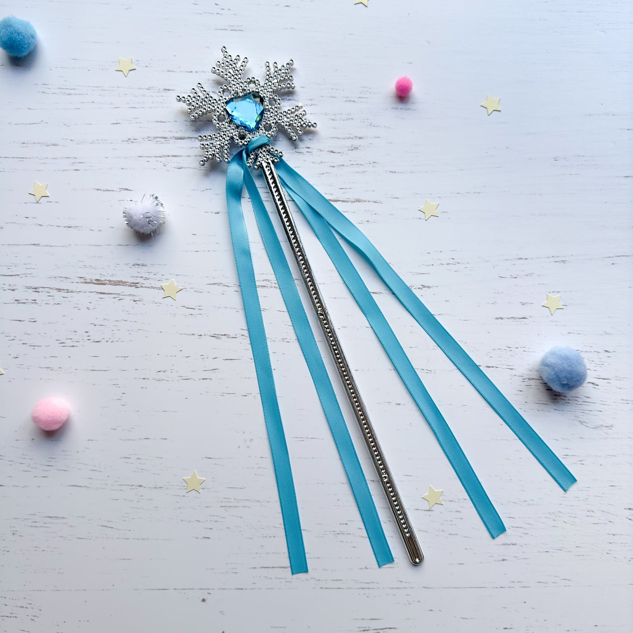 Frozen Snowflake Wand - Heart