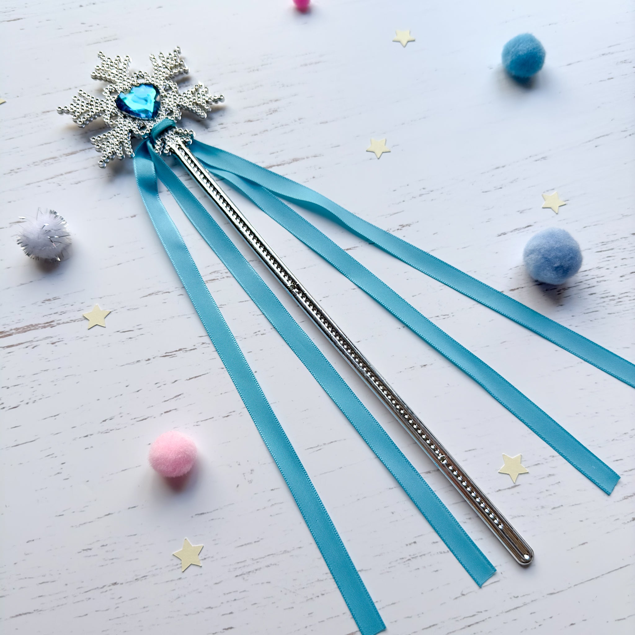 Frozen Snowflake Wand - Heart